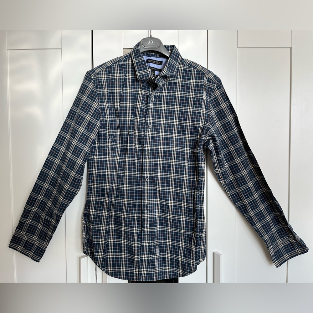 Banana Republic Men’s Plaid Shirt- Medium